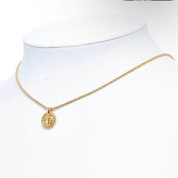 Christian Dior Logo Pendant Necklace - Picture 4 of 8